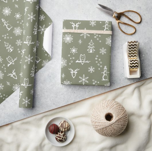 Winter Things Wrapping Paper - Sage + Schnee Geschenkpapier (Kunsthandwerk)