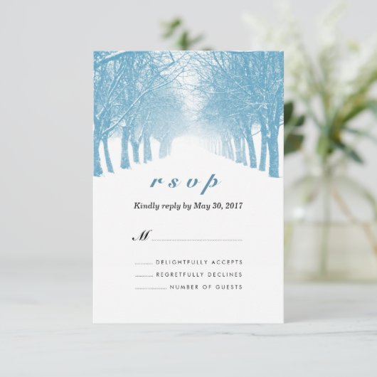 Winter Trees Avenue Wedding RSVP Card (Stehend Vorderseite)