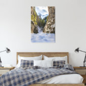 Winter- und Frühlingstal und Berge Leinwanddruck (Insitu (Schlafzimmer))