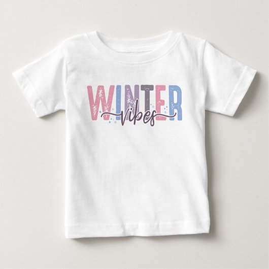 Winter Vibes - Weiche Pasteltypografie Baby T-shirt (Vorderseite)