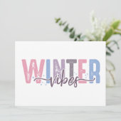 Winter Vibes - Weiche Pasteltypografie Karte (Stehend Vorderseite)
