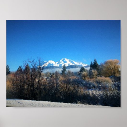 Winter View at Mount Shasta, CA Poster (Vorne)