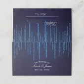 Winter Wedding Elegante Blue Sparkle String Lights Platzkarte (Außenseite Aufgefaltet)