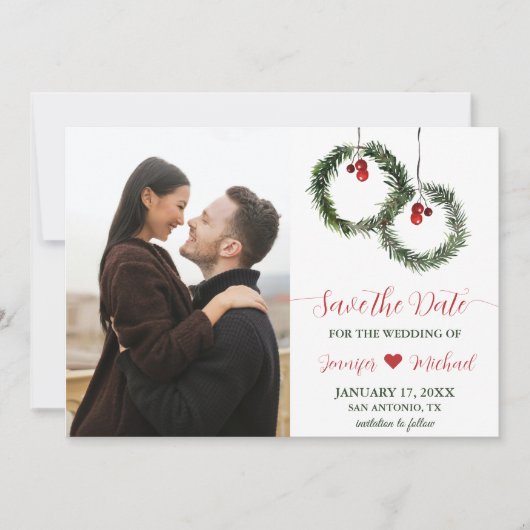 Winter Wedding Pine Wreath Holly Berries Foto Save The Date (Vorderseite)
