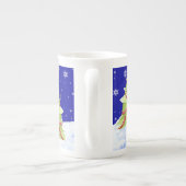 Winter Whimsey Pinguin Polar Bären Babys im Schnee Porzellantasse (Rückseite)