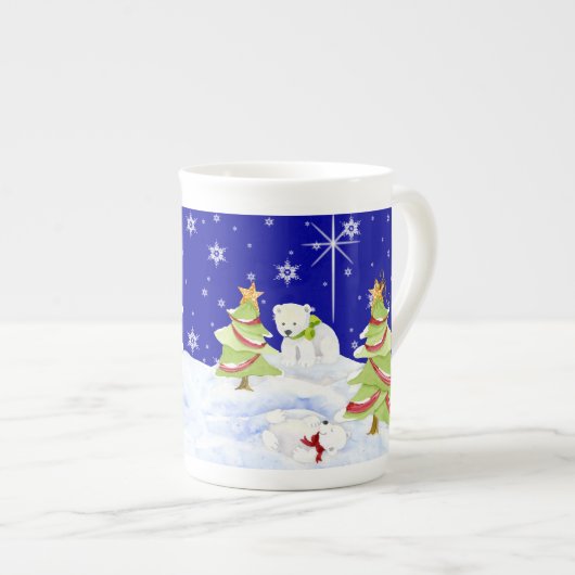 Winter Whimsey Pinguin Polar Bären Babys im Schnee Porzellantasse (Vorderseite Rechts)