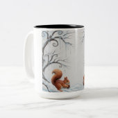 Winter Whispers and Squirrel Dreams Zweifarbige Tasse (Vorderseite Links)