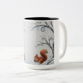 Winter Whispers and Squirrel Dreams Zweifarbige Tasse (VorderseiteRechts)