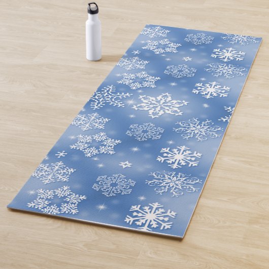 Winter White Snowflakes On Icy Blue Yogamatte (Beispiel)