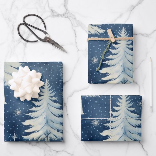 Winter Wonderland: Blauer und weißer Weihnachtsbau Geschenkpapier Set (Vorderseite)