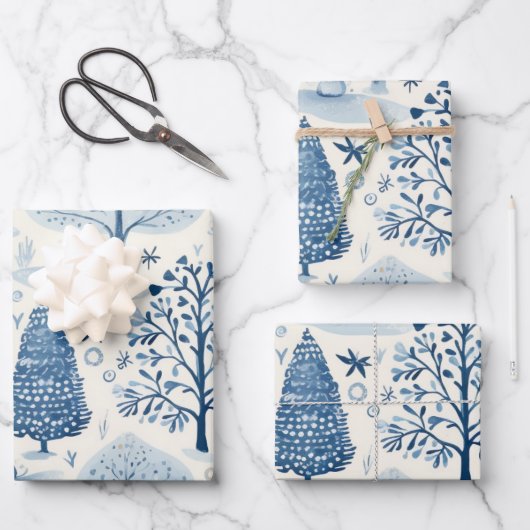 Winter Wonderland: Blauer und weißer Weihnachtsbau Geschenkpapier Set (Vorderseite)
