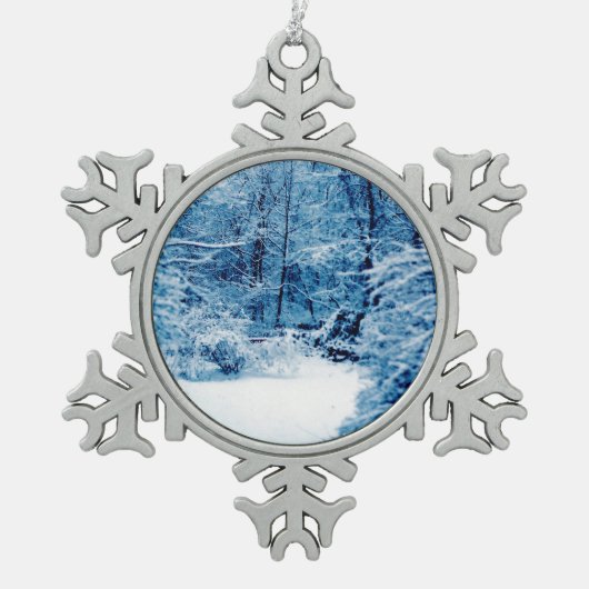 Winter Wonderland Schneeflocken Zinn-Ornament (Vorderseite)
