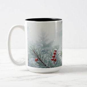 Winter Wonderland Tasse   Kiefern und Rote Berries