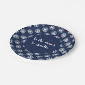 Winter Wonderland White Snowflake Midnight blue Pappteller (Schrägansicht)