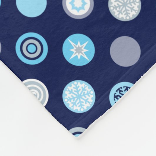 Winter Wonders Blue Dot Pattern Fleece Blanket (Ecke)