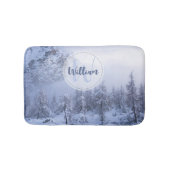 Winter Wunderland Nebel Fichtenwald Schneemonogram Badematte (Vorderseite)