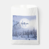 Winter Wunderland Nebel Fichtenwald Schneemonogram Geschenktütchen (Vorderseite)