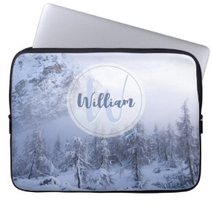 Winter Wunderland Nebel Fichtenwald Schneemonogram Laptopschutzhülle