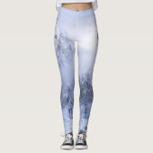 Winter Wunderland Nebel Fichtenwald Schneemonogram Leggings (Vorderseite)