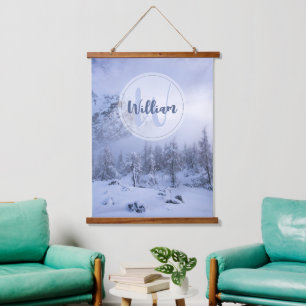 Winter Wunderland Nebel Fichtenwald Schneemonogram Wandteppich Mit Holzrahmen