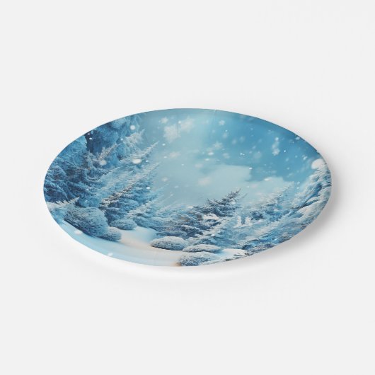 Winter Wunderland Pine Trees Schneeflocken Pappteller (Schrägansicht)