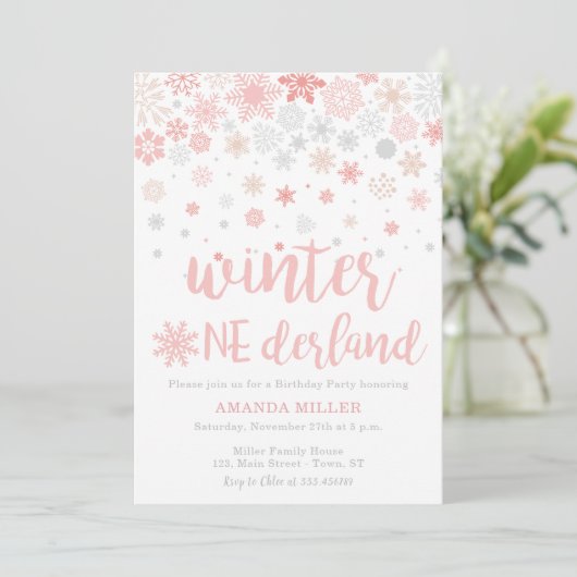 Winter Wunderland Schneeflocken Mädchen 1. Geburts Einladung (Stehend Vorderseite)
