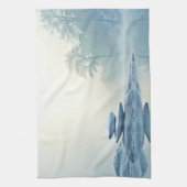 Winter Zen: Foggy Lake Balance Geschirrtuch (Vertikal)
