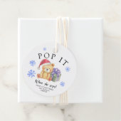 Winterbär mit Weihnachtsgeschenk - Pop it! Geschenkanhänger (Beispiel)