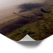 Winterbaum auf der Foggy Meadow #2 Poster (Ecke)