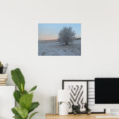 Winterbaum bei Sonnenaufgang Poster (Heimbüro)