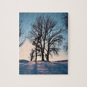 Winterbäume auf blauem Himmel der Dämmerung Puzzle