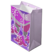 Winterbäume Lila Geschenktasche Mittlere Geschenktüte (Vorderseite Schrägansicht)