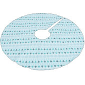 Winterbäume und Schneeflocken Muster Blau Polyester Weihnachtsbaumdecke (Schrägansicht)