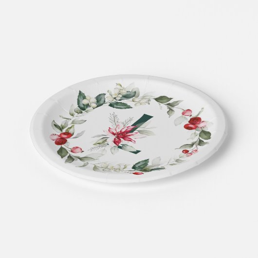Winterberries Monogram L Paper Plate Pappteller (Schrägansicht)