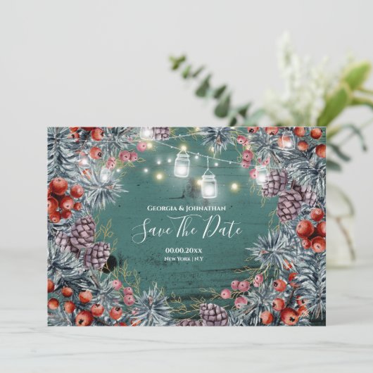 Winterberry-Kranz-Saitenleuchten Weihnachtsschein Save The Date (Stehend Vorderseite)