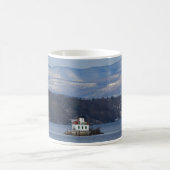 Winterblick auf das Leuchtturm von Esopus Meadows Kaffeetasse (Mittel)