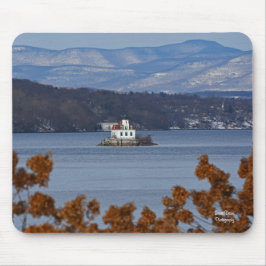 Winterblick auf das Leuchtturm von Esopus Meadows Mousepad