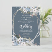 Winterdusty blauen Blumen Silber Foto Hochzeit Einladung (Stehend Vorderseite)