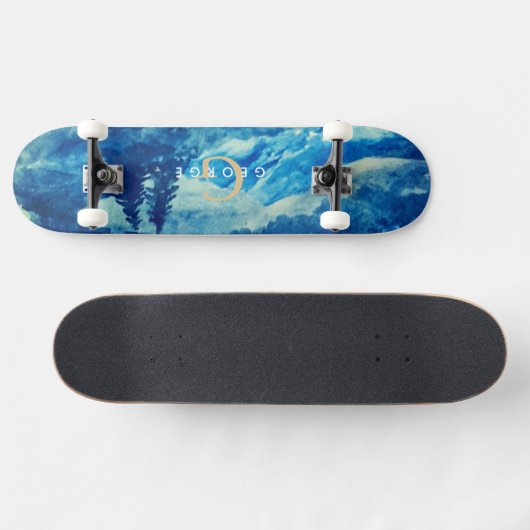 Winterfarbengebirge Landschaftsmonogramm Skateboard (Horizontal)