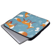 Winterfüchse, Kaninchen, Vintages Muster. Laptopschutzhülle (Vorne Knopf)