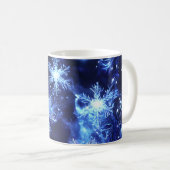 Winterfunkel Blaue Schneeflocken Kaffeetasse (VorderseiteRechts)