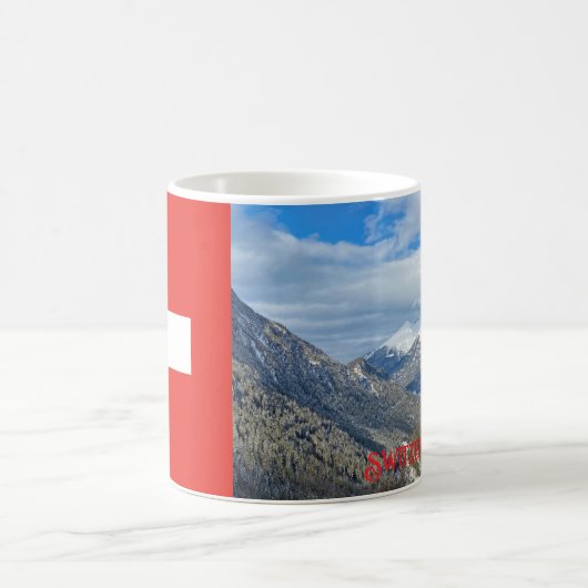 Wintergebirge in der Schweiz Kaffeetasse (Mittel)