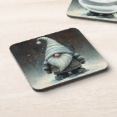 Wintergenom im Schneewald Getränkeuntersetzer (Linke Seite)