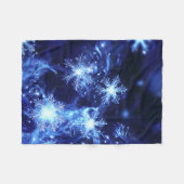 Winterglanz Blaue Schneeflocken Fleecedecke (Vorderseite (Horizontal))