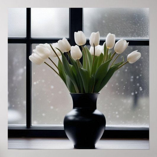 "Wintergnade: Weiße Tulpen in einer schwarzen Vase Poster (Vorne)