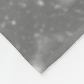 Wintergöttin – Weibliche saisonale Kunst Fleecedecke (Ecke)
