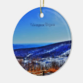Wintergreen Virginia Mountain Ski Resort im Winter Keramik Ornament (Links)