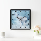 Winterhirsche und Pinienbäume Quadratische Wanduhr (Zuhause)