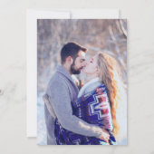 Winterhochzeit Piniensee lila Kunst Foto Einladung (Rückseite)