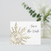 Winterhochzeit Save the Date mit Gold Snowflake Ankündigungspostkarte (Stehend Vorderseite)